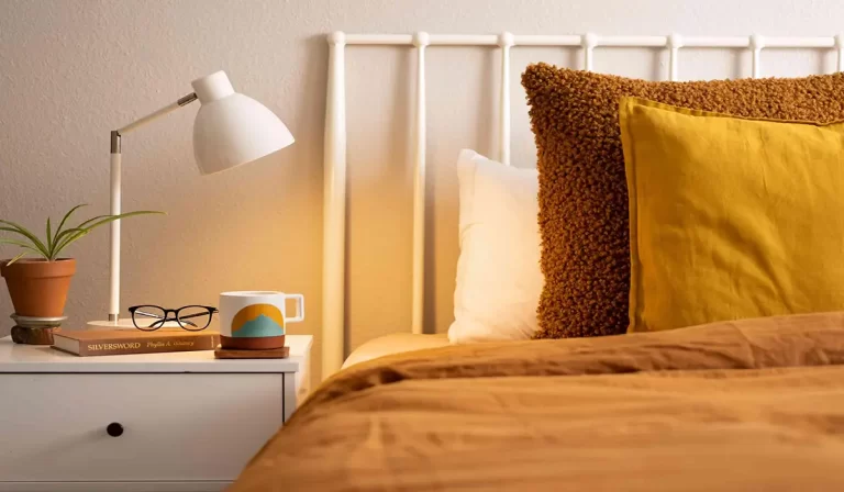 How to Choose a Color Temperature for Bedroom