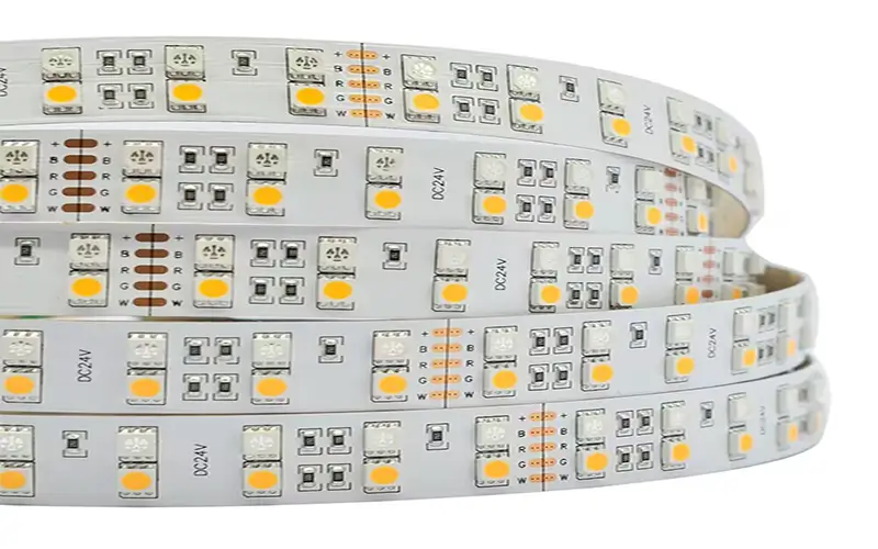 Wie breit sind die 5050 LED-Streifenlichter?