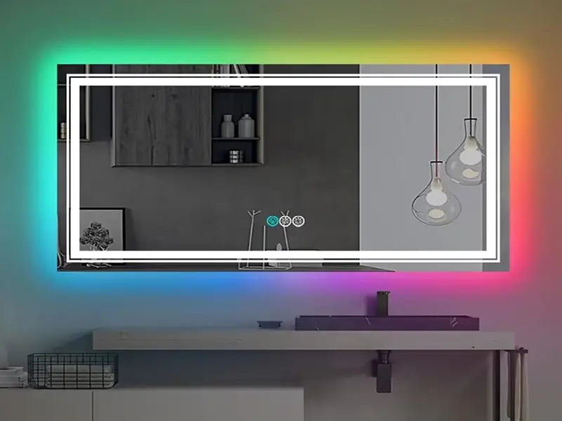Probeer kleurrijke LED-strips op de spiegel