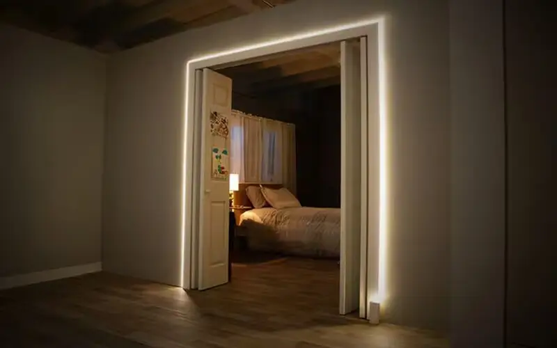 So wählen Sie den richtigen LED-Lichtstreifen für einen engen Raum