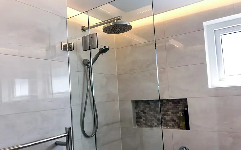 Où dans la douche peut-on installer des bandes lumineuses LED