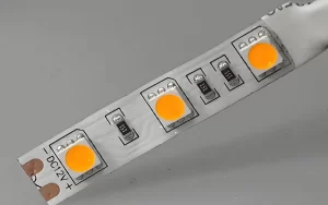 كيفية اختبار أضواء الشريط LED 12V