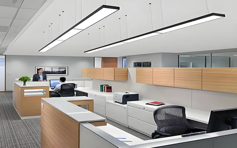 Moderne lineær pendellampe brugt til moderne indretningsbelysning